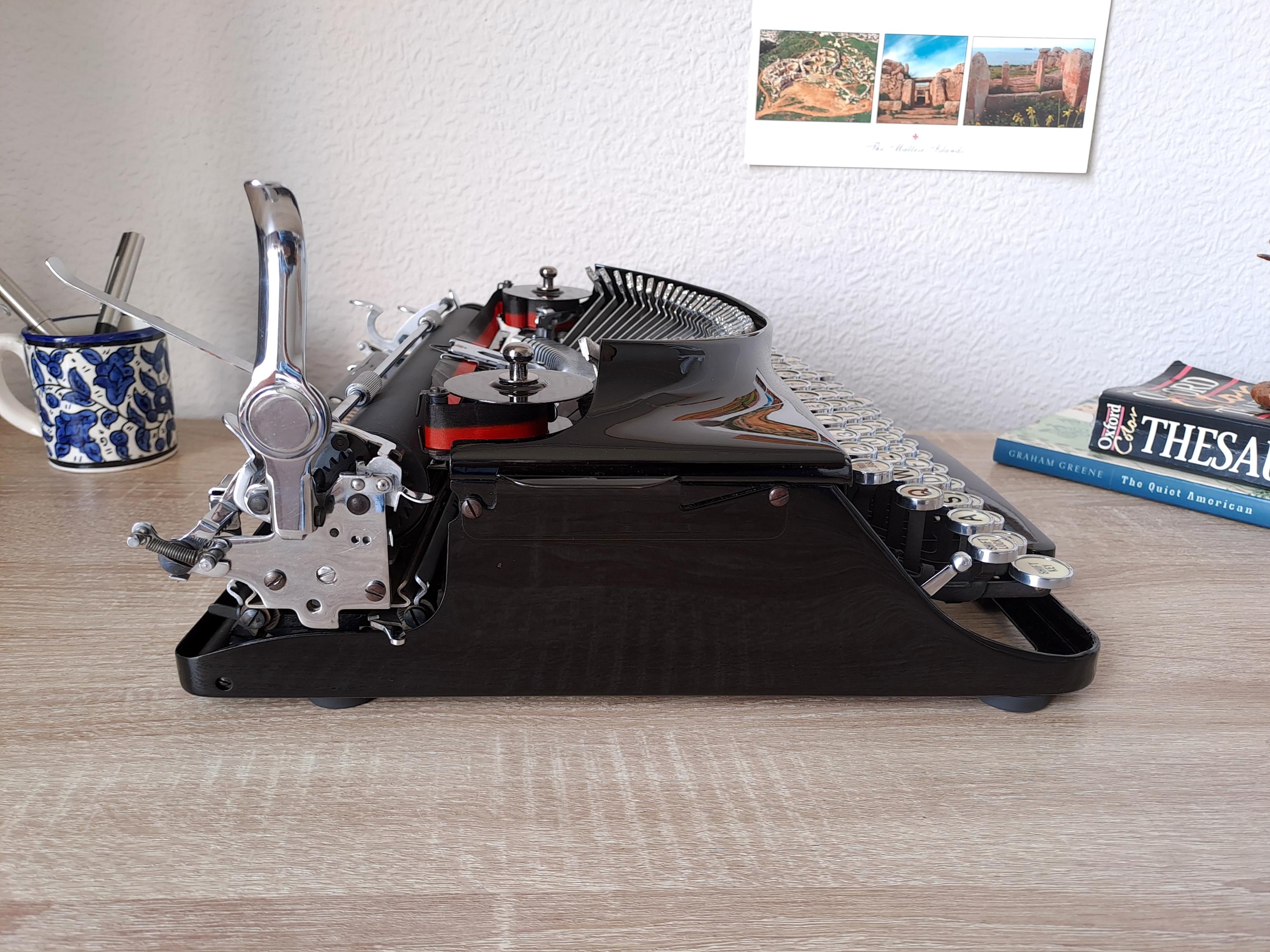 Imperial Good Companion Typewriter, New Platen