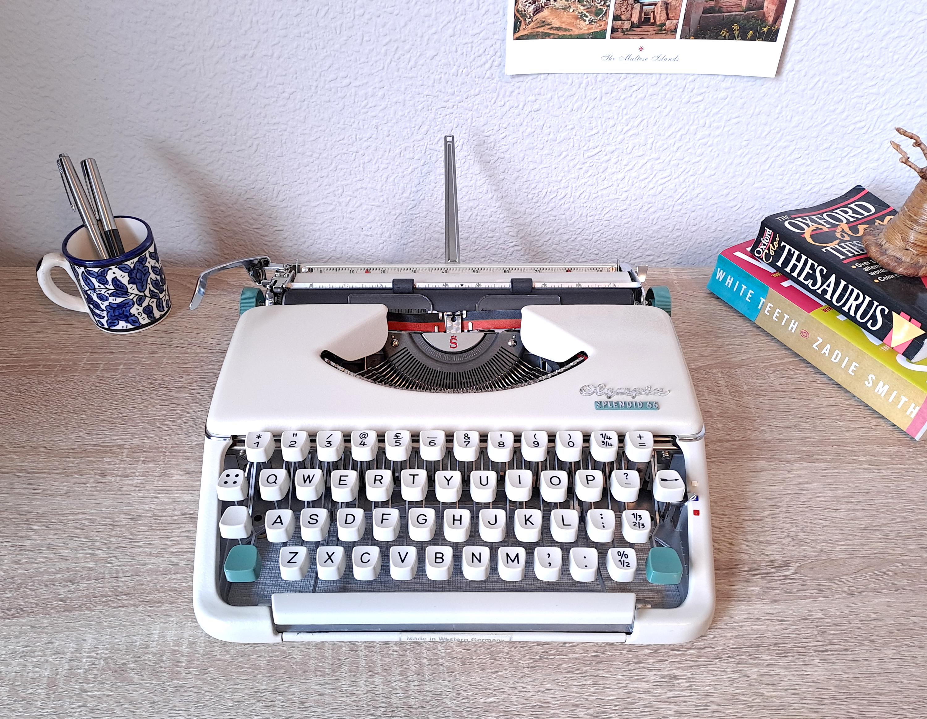 Olympia Splendid 66 Typewriter