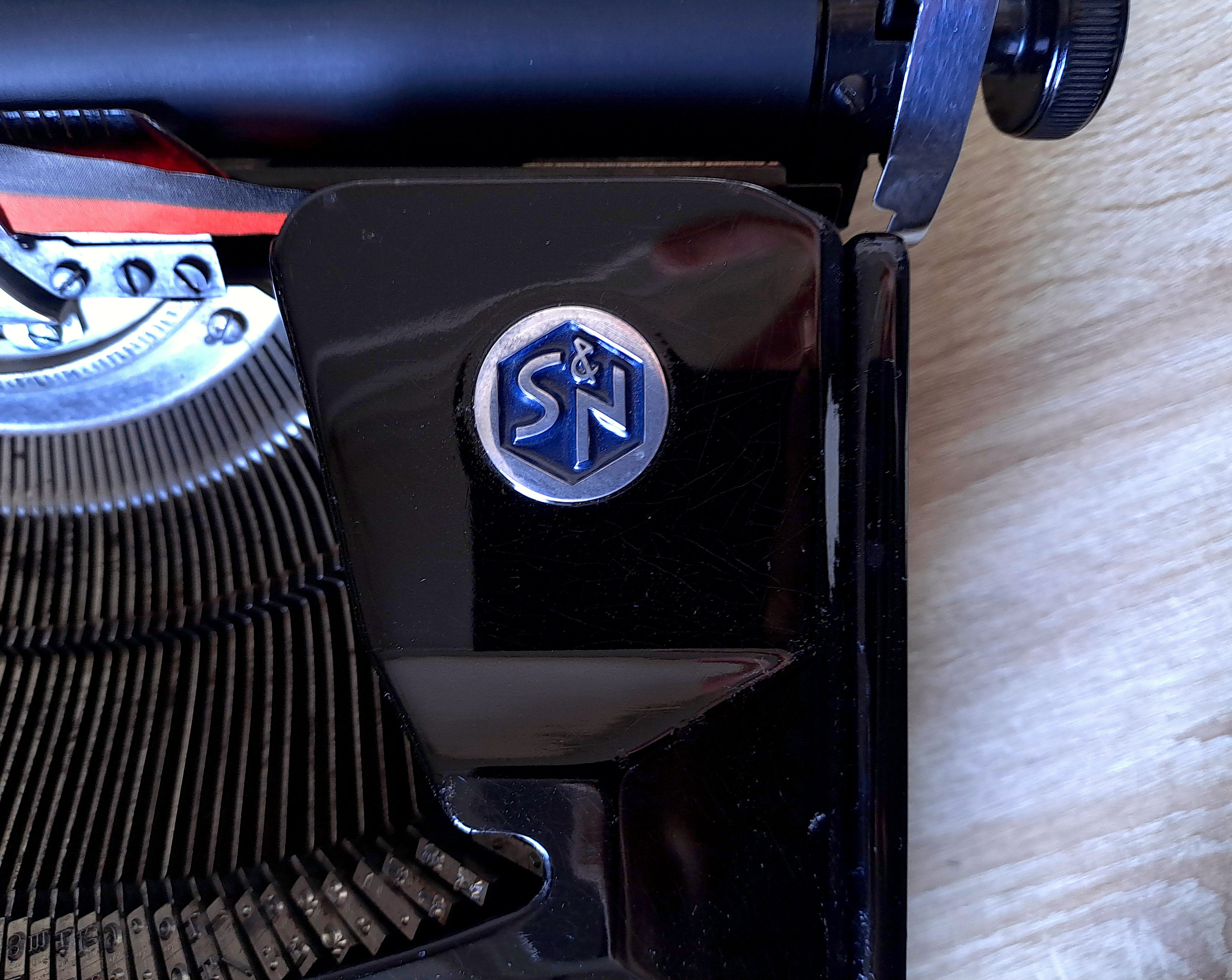 Erika Model M Typewriter, New Platen