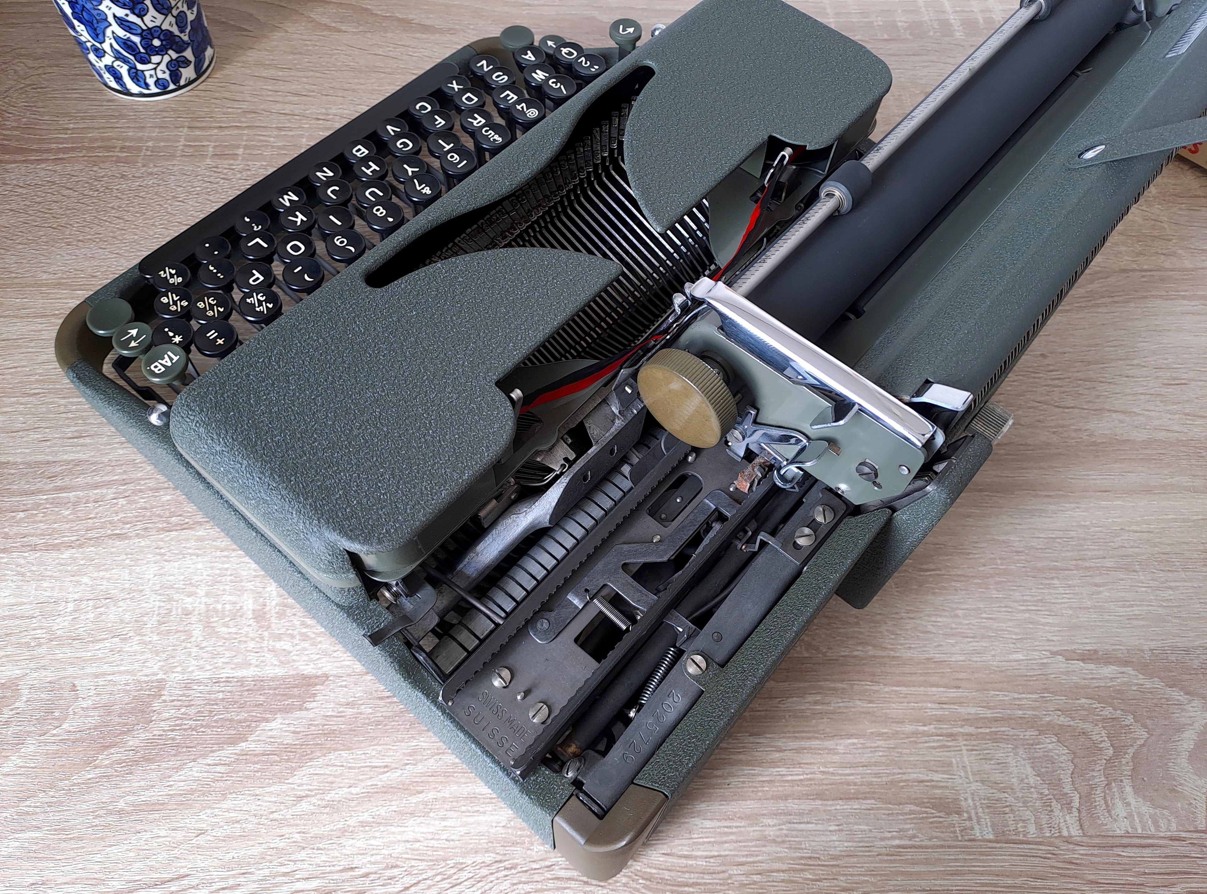 Hermes 2000 Typewriter, New Platen