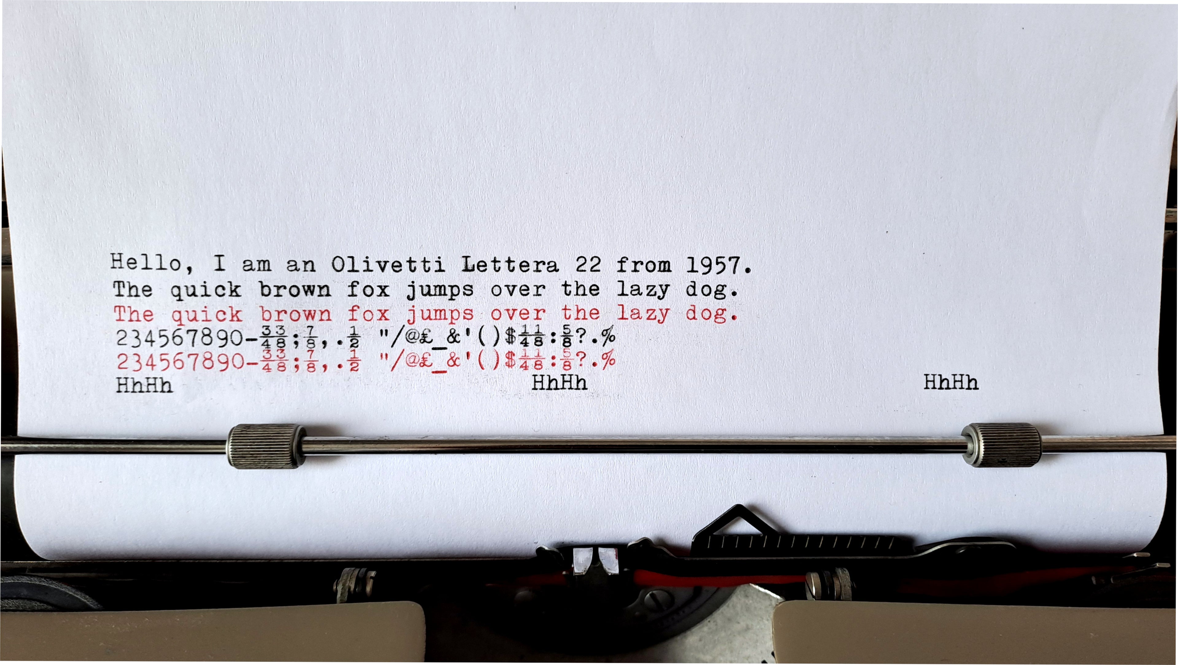 Olivetti Lettera 22 Typewriter