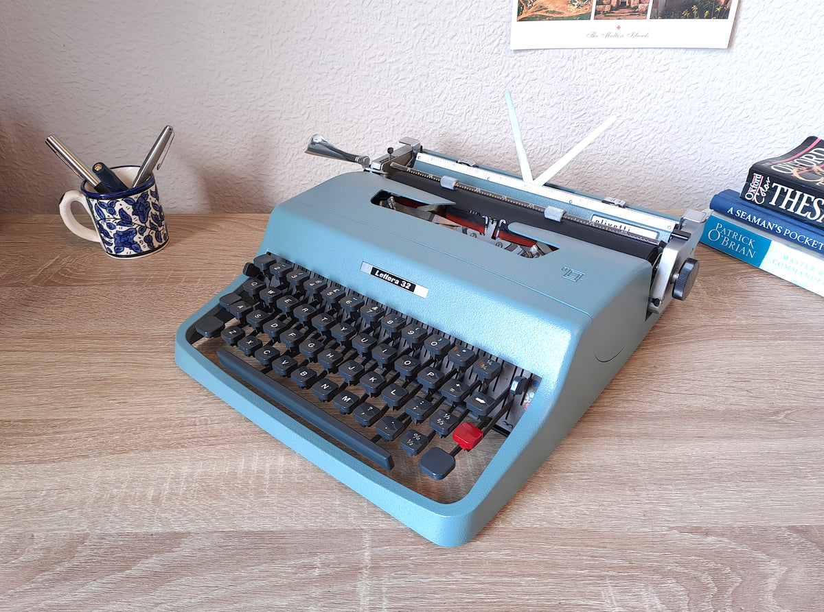 Olivetti Lettera 32 Typewriter