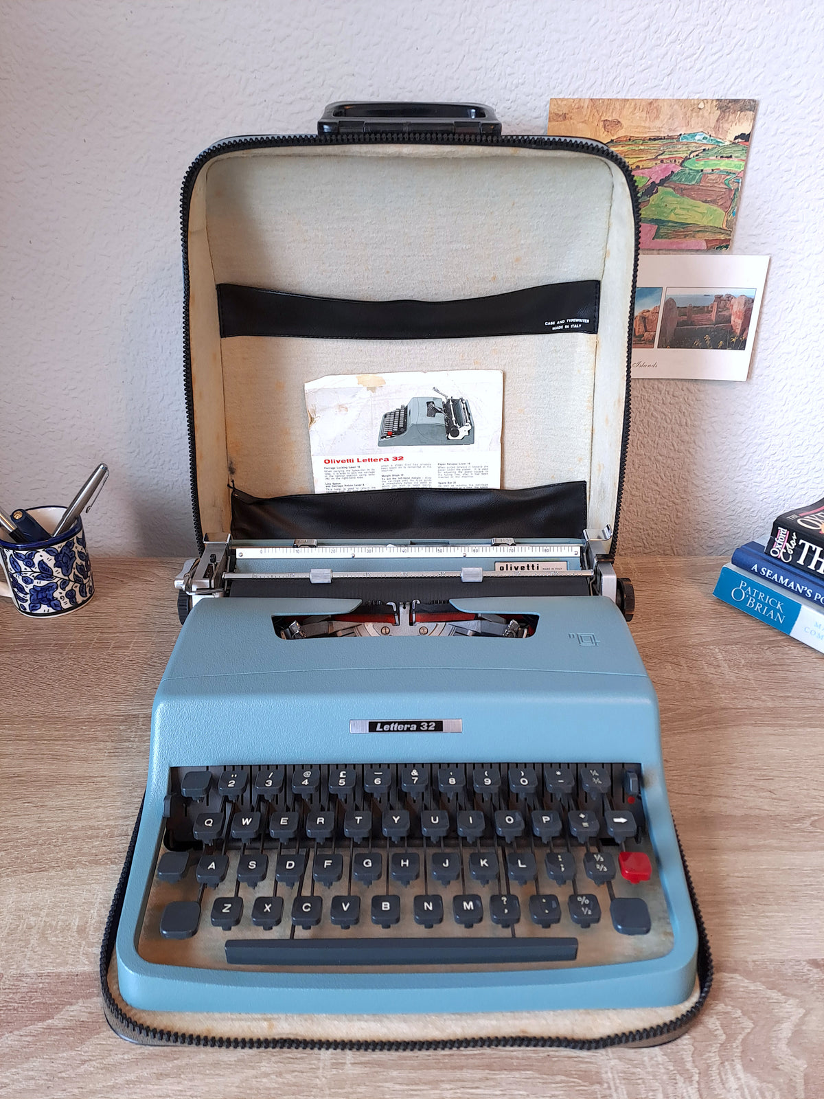 Olivetti Lettera 32 Typewriter