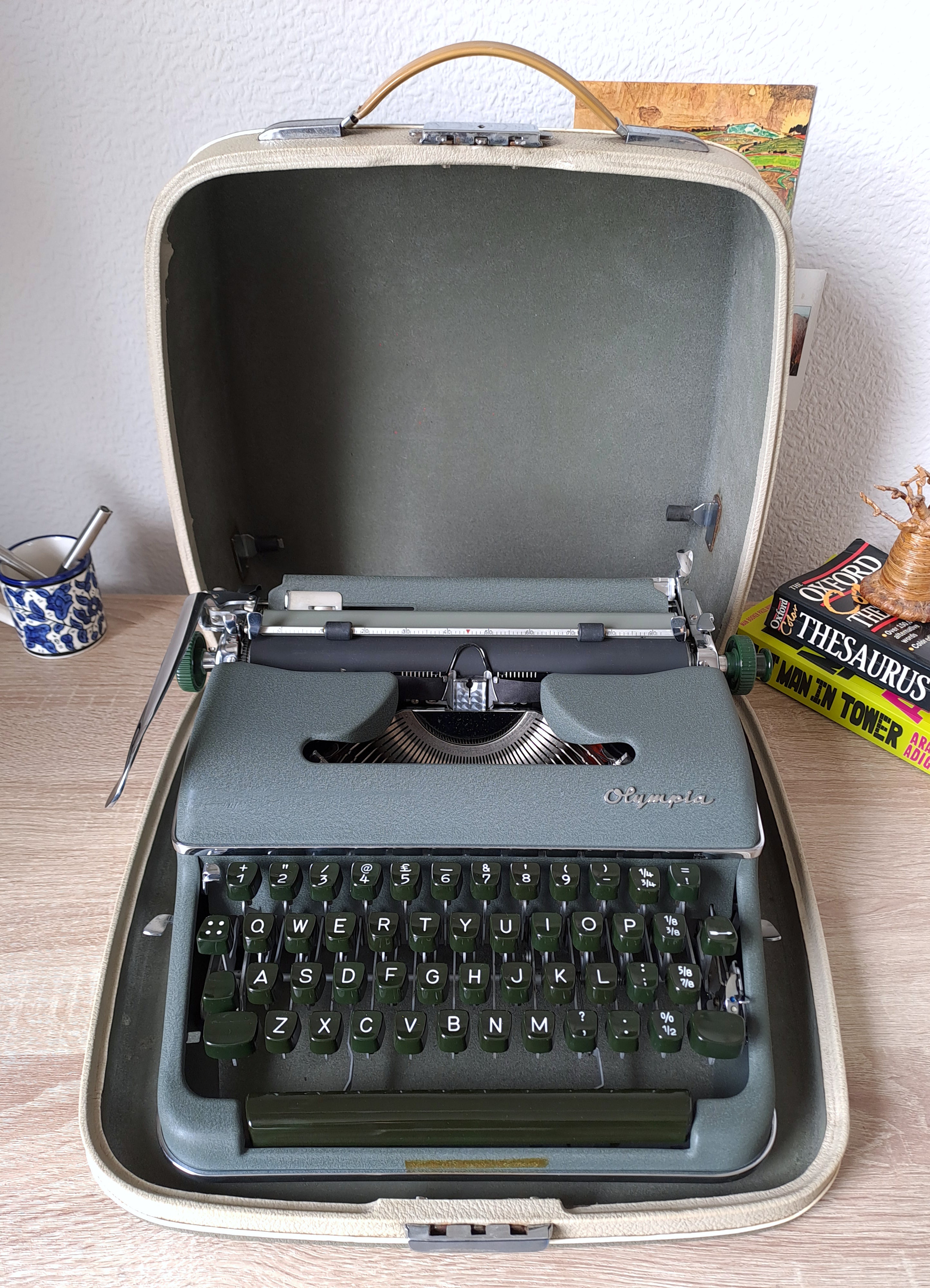 Script (cursive) Olympia SM2 Typewriter