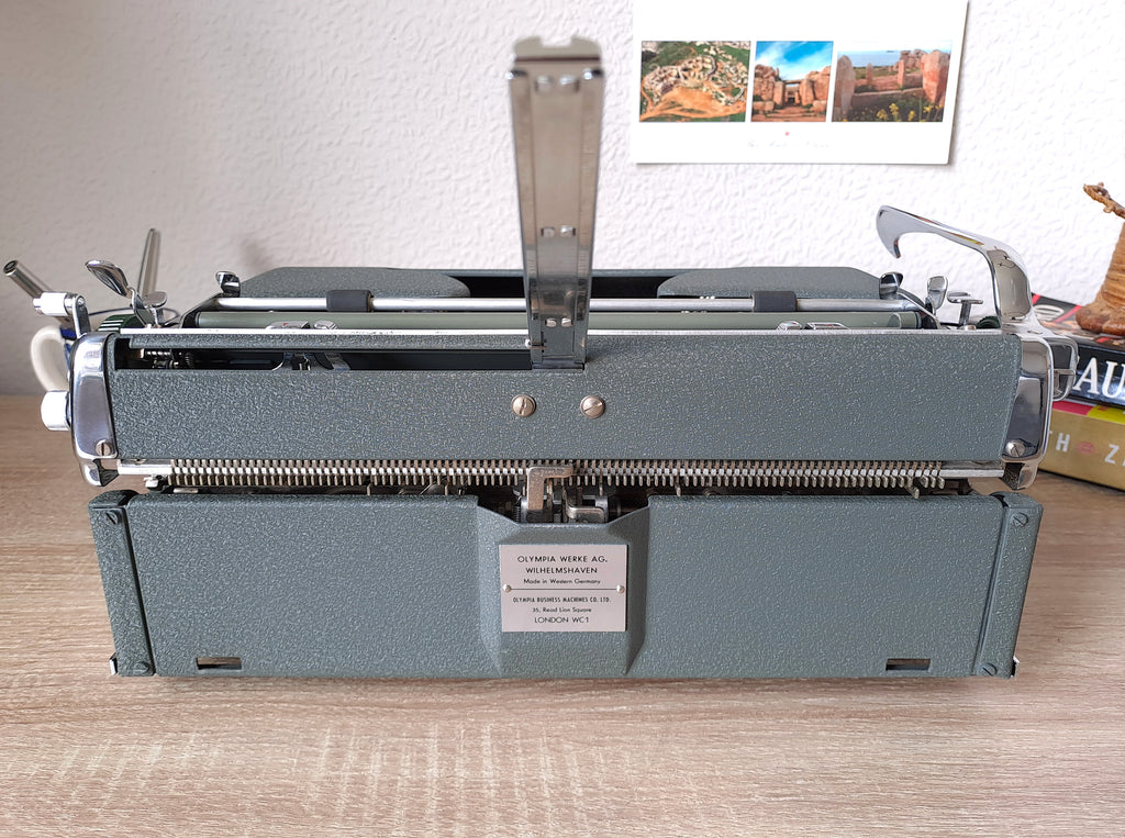 Olympia SM4 Typewriter, New Platen