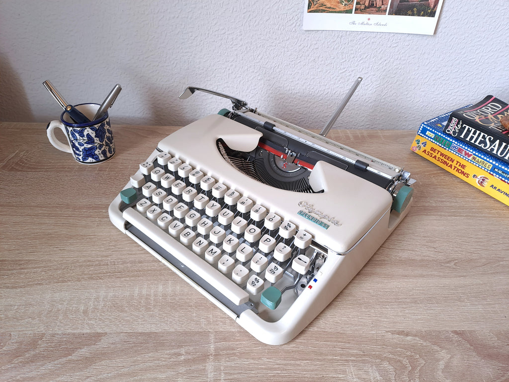 Olympia Splendid 66 typewriter with italic typeface, three quarter front view