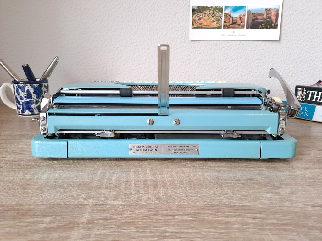 Olympia Splendid 99 Typewriter