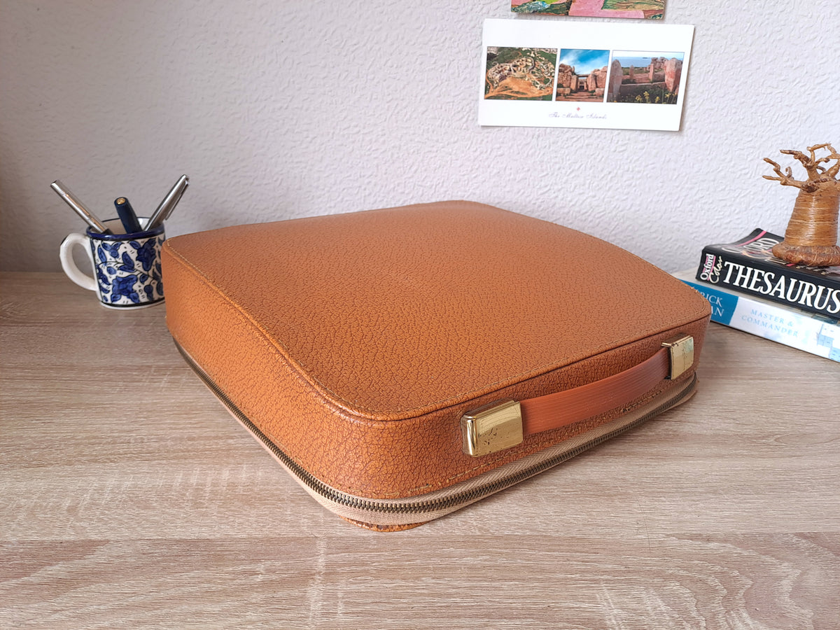 Olympia Splendid 99 Typewriter