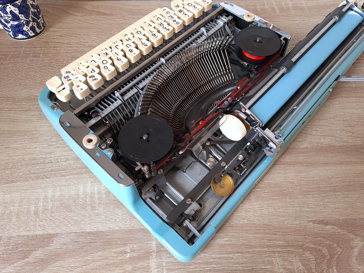 Olympia Splendid 99 Typewriter