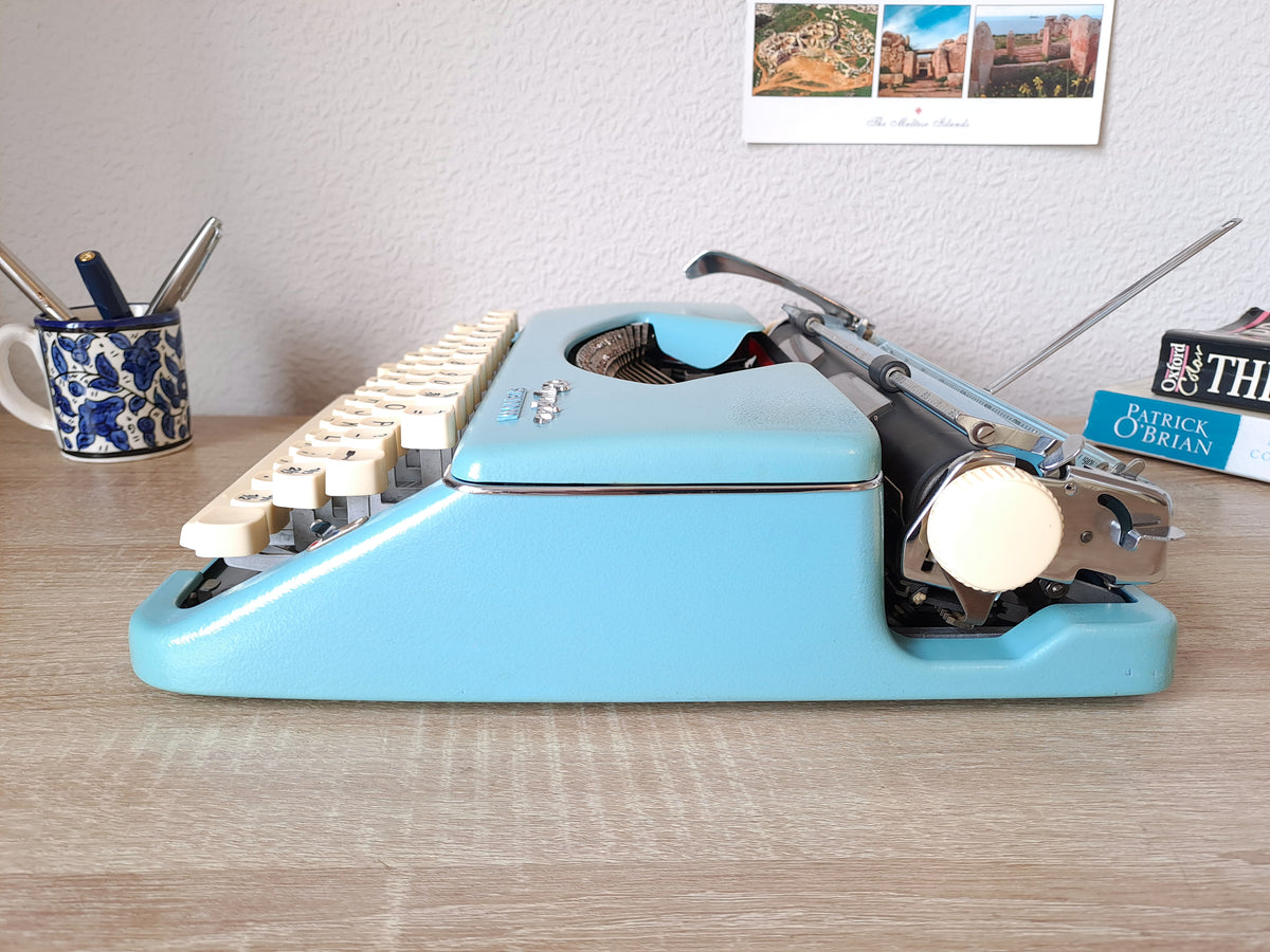Olympia Splendid 99 Typewriter