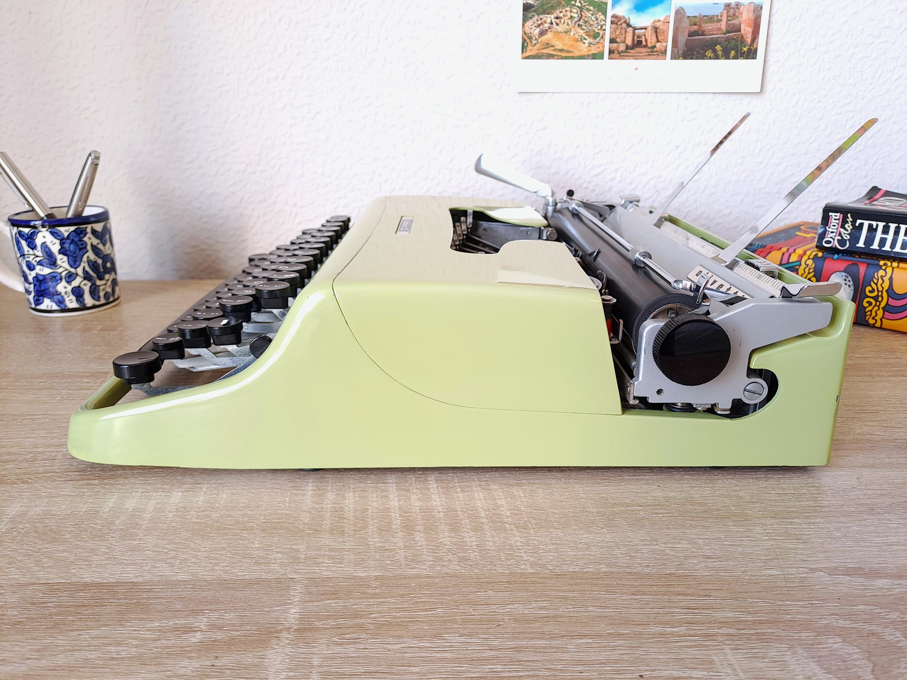 Olivetti Lettera 22